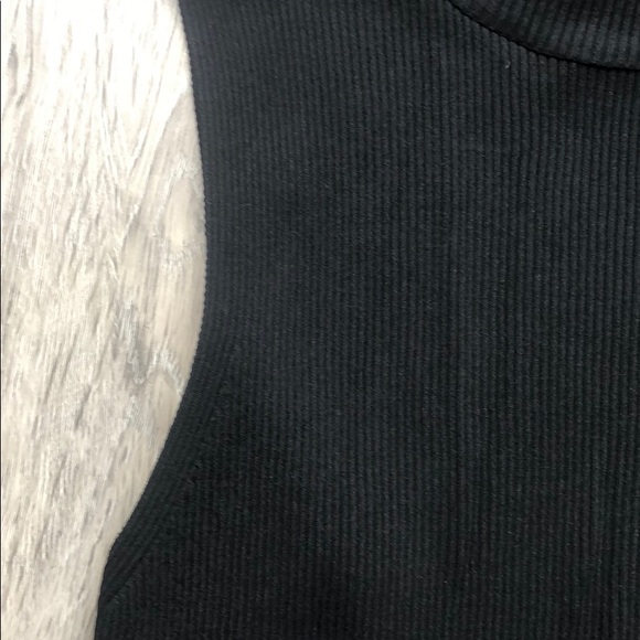 NWT Stretchy black sleeveless top - Picture 3 of 6